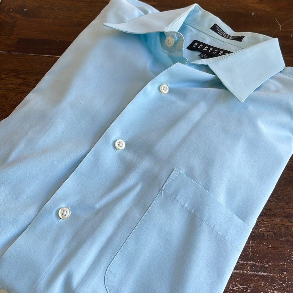 Bergamo New York Men's Dress Shirt Light Blue Button Up Size Large 16-16.5 34/35